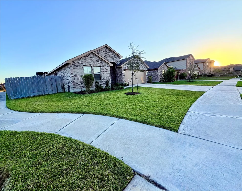 Unit for sale at 3970 Canyon Shore Lane, Missouri City, TX 77459
