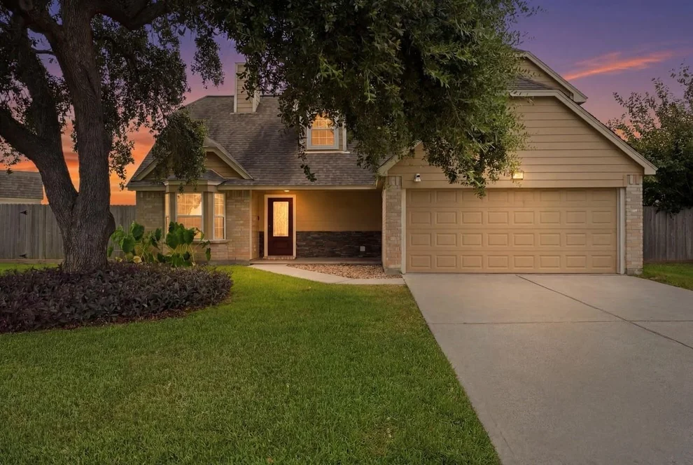 Unit for sale at 2017 Eastwind Drive, Deer Park, TX 77536