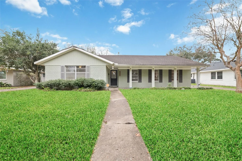 Unit for sale at 5227 Kinglet Street, Houston, TX 77035