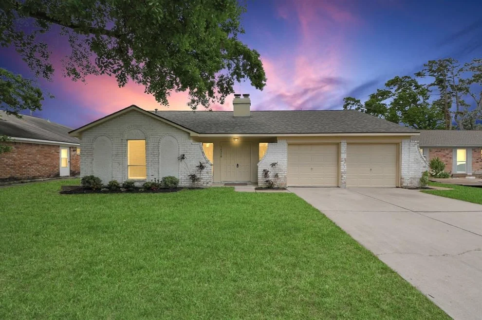 Unit for sale at 16310 Royal Mile Lane, Houston, TX 77084
