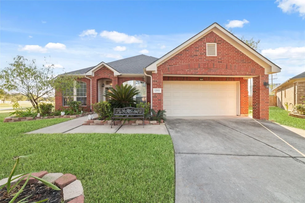 Unit for sale at 12931 Blackbrook Lane, Houston, TX 77041