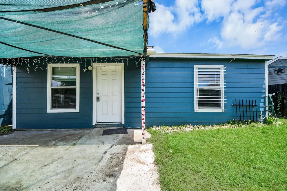Unit for sale at 7351 Guadalcanal Road, Houston, TX 77033