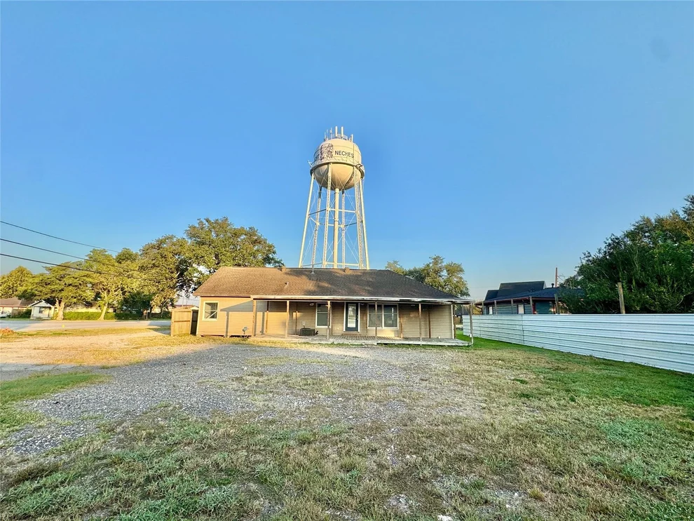 Unit for sale at 2113 2nd Street, Port Neches, TX 77651
