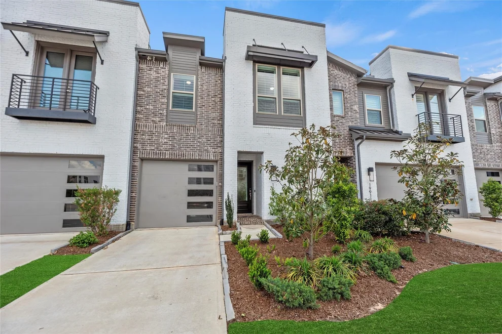 Unit for sale at 19907 Curved Steel Drive, Cypress, TX 77433