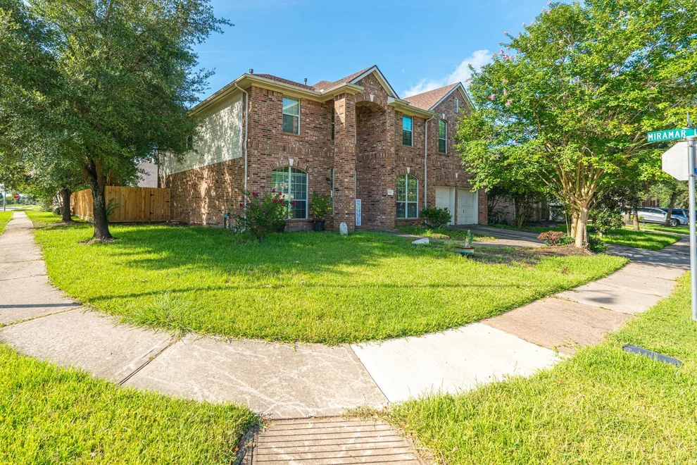 Unit for sale at 8303 Hayden Cove Drive, Tomball, TX 77375