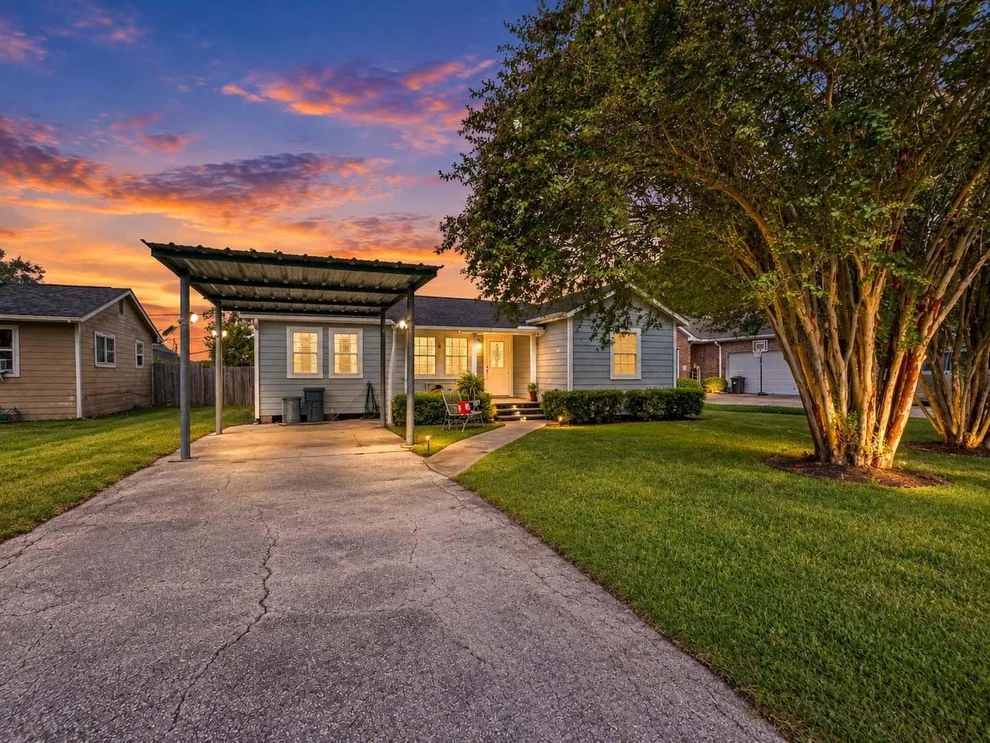 Unit for sale at 828 Robinson Road, La Porte, TX 77571
