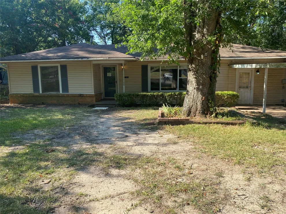Unit for sale at 1408 Mahlow Dr, Longview, TX 75601