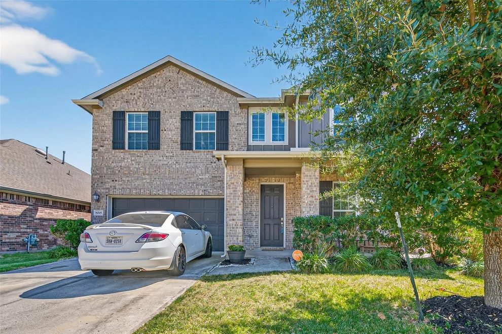 Unit for sale at 8119 Legacy Creek Drive, Tomball, TX 77375