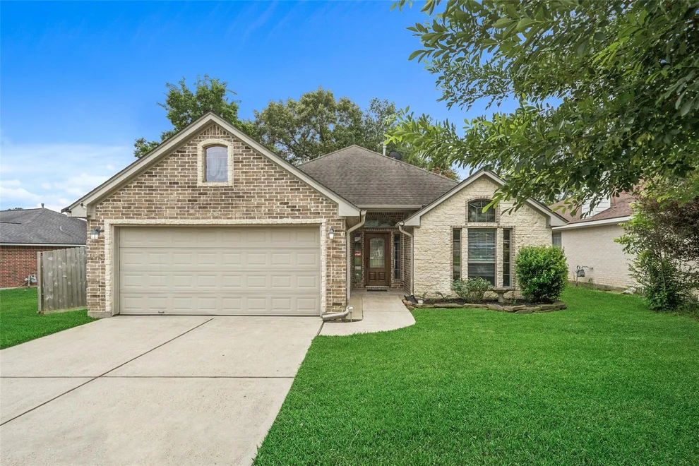 Unit for sale at 7019 Pleasure Lake Drive, Willis, TX 77318