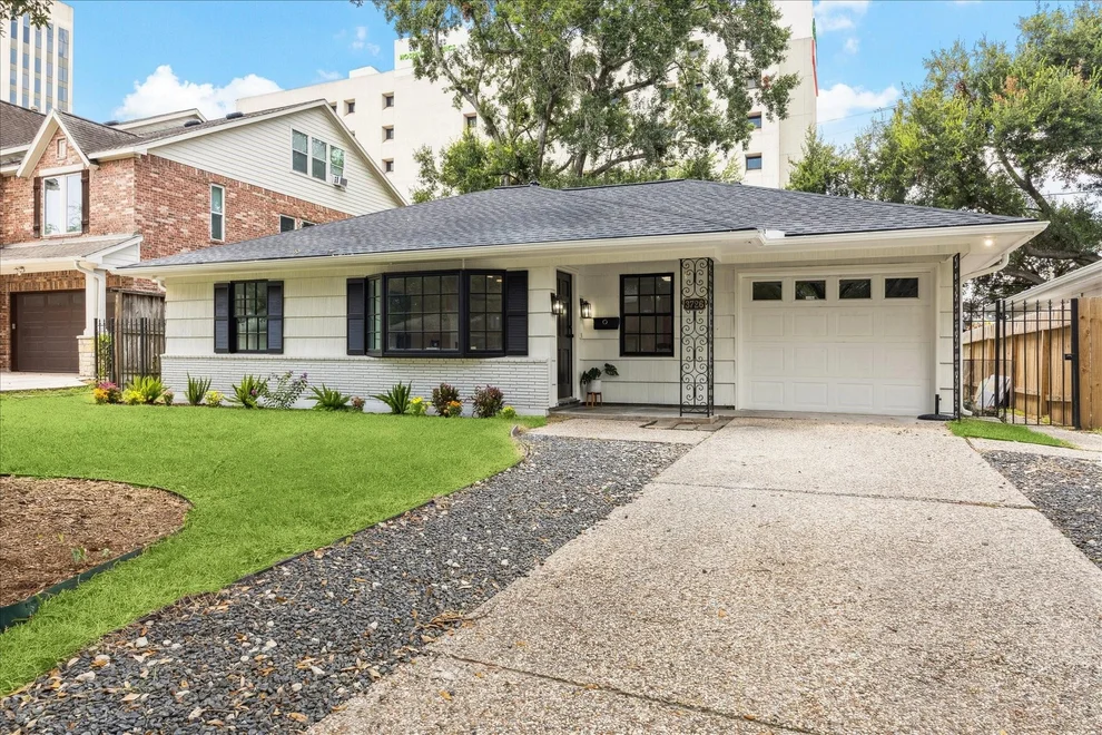 Unit for sale at 3726 Las Palmas Street, Houston, TX 77027