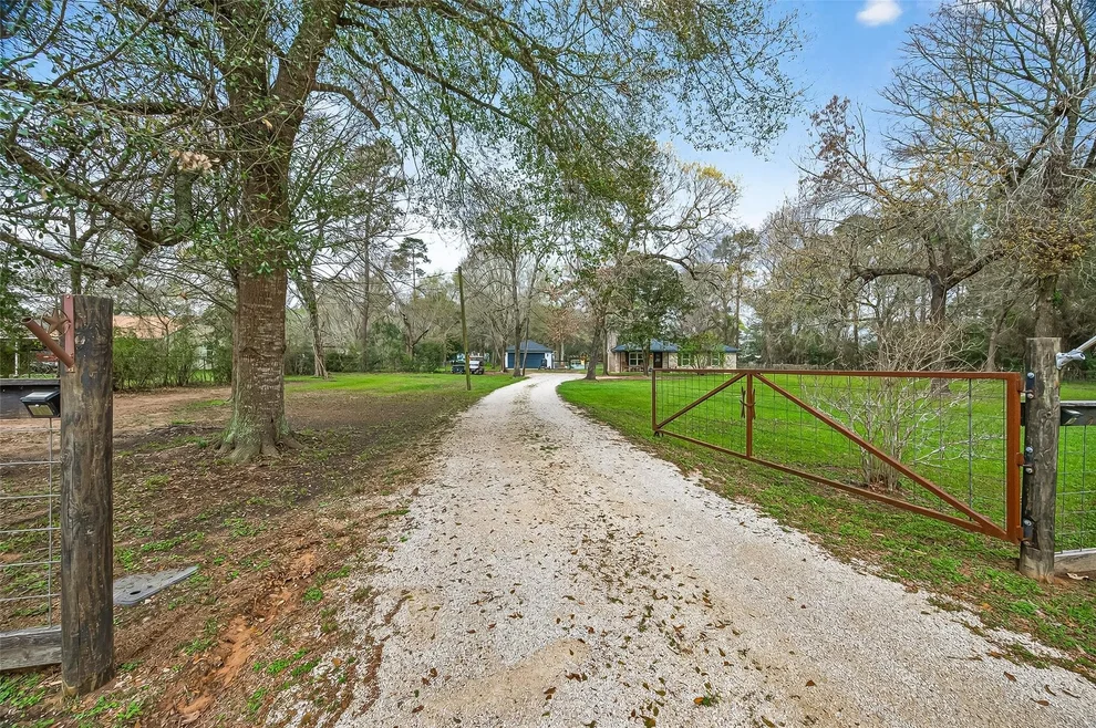 Unit for sale at 31915 Debbi Lane, Magnolia, TX 77355