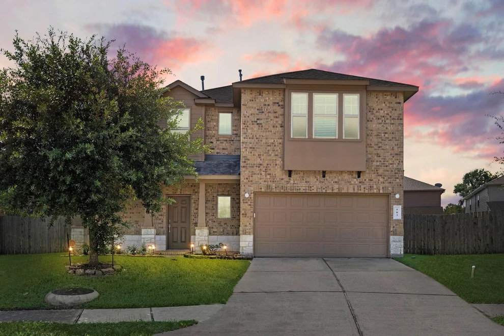 Unit for sale at 183 Meadow Grove Drive, Conroe, TX 77384