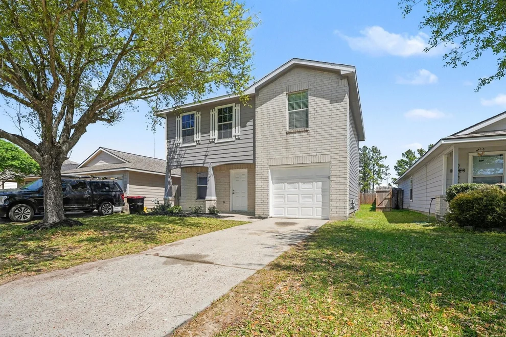Unit for sale at 15834 Colonial Bridge Lane, Houston, TX 77073