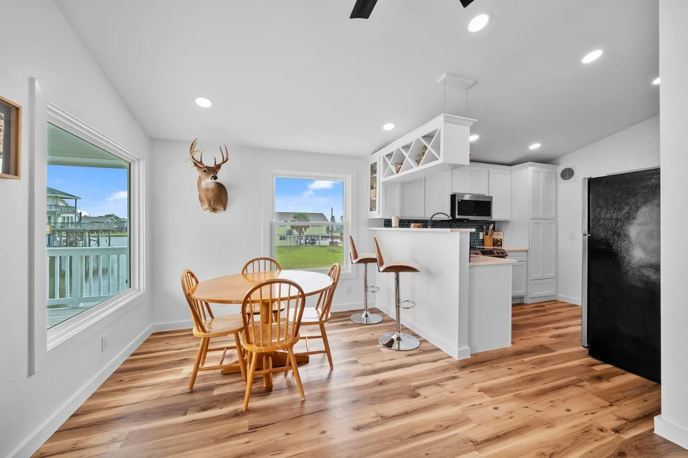 Unit for sale at 16708 Cabeza De Vaca, Jamaica Beach, TX 77554