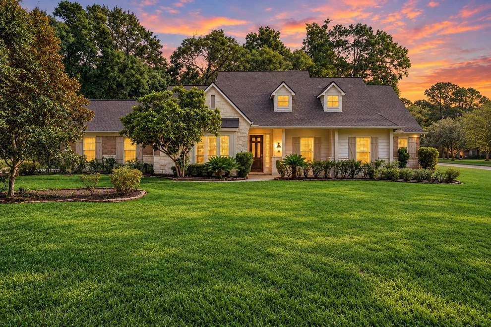 Unit for sale at 13275 Brookfield Lane, Conroe, TX 77302