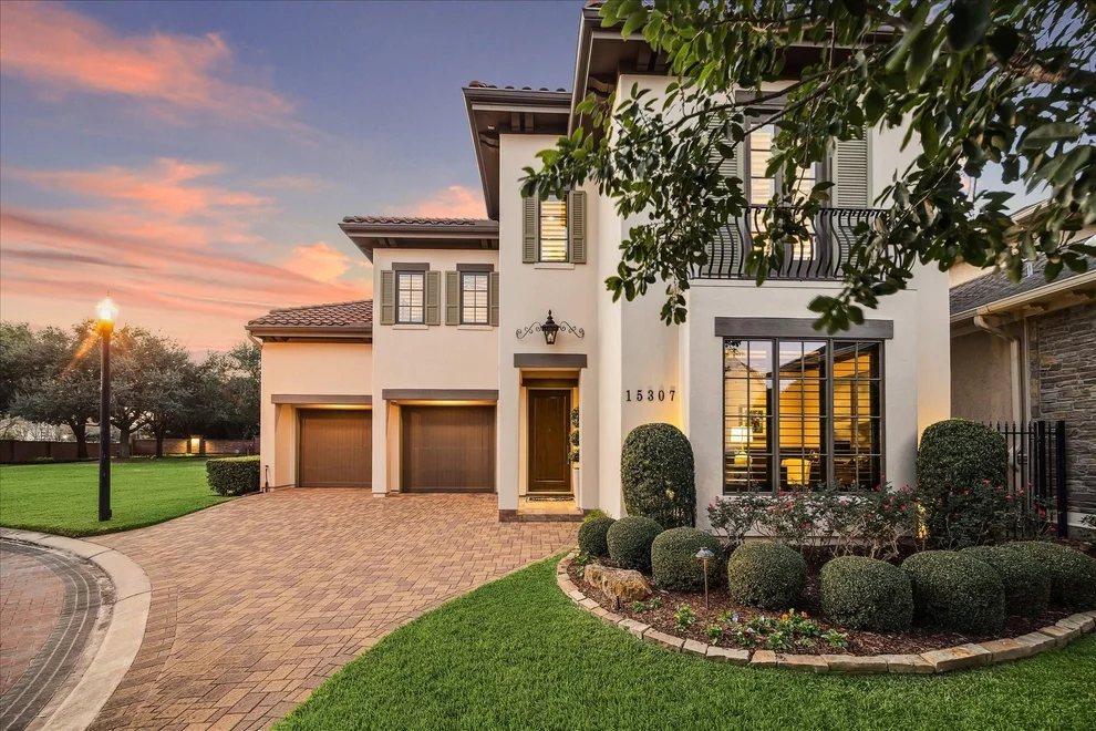 Unit for sale at 15307 Oyster Creek Lane, Sugar Land, TX 77478