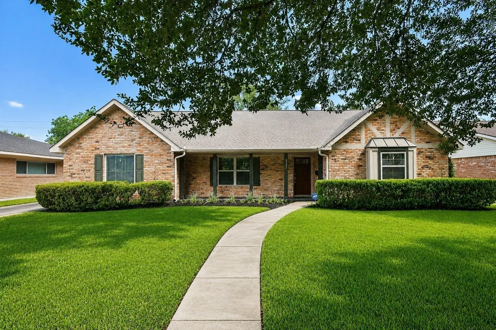 Unit for sale at 5422 Rutherglenn Drive, Houston, TX 77096