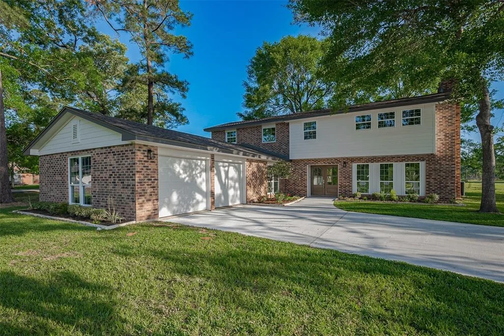 Unit for sale at 805 Hogans Alley, Houston, TX 77339