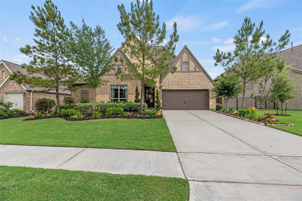 Unit for sale at 28159 Briarwood Pass, Spring, TX 77386