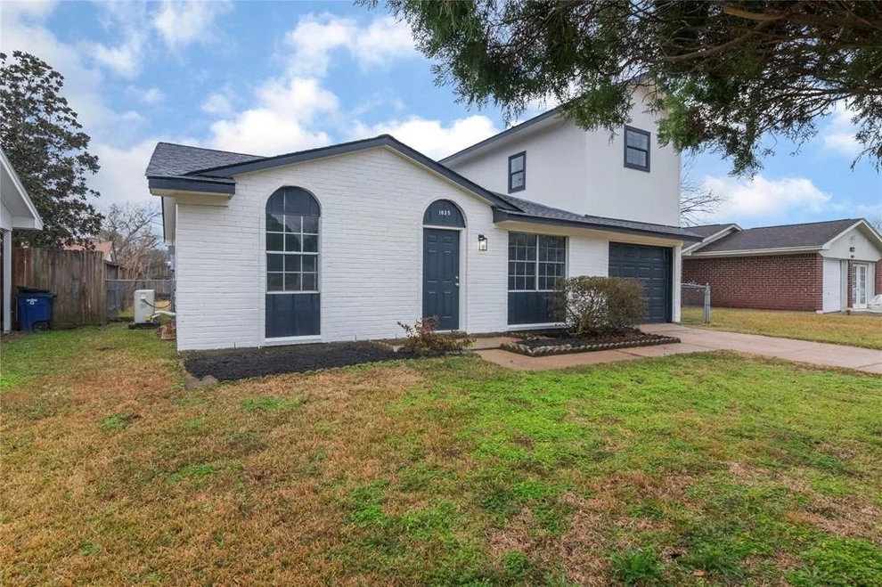 Unit for sale at 1825 Flamingo Drive, League City, TX 77573