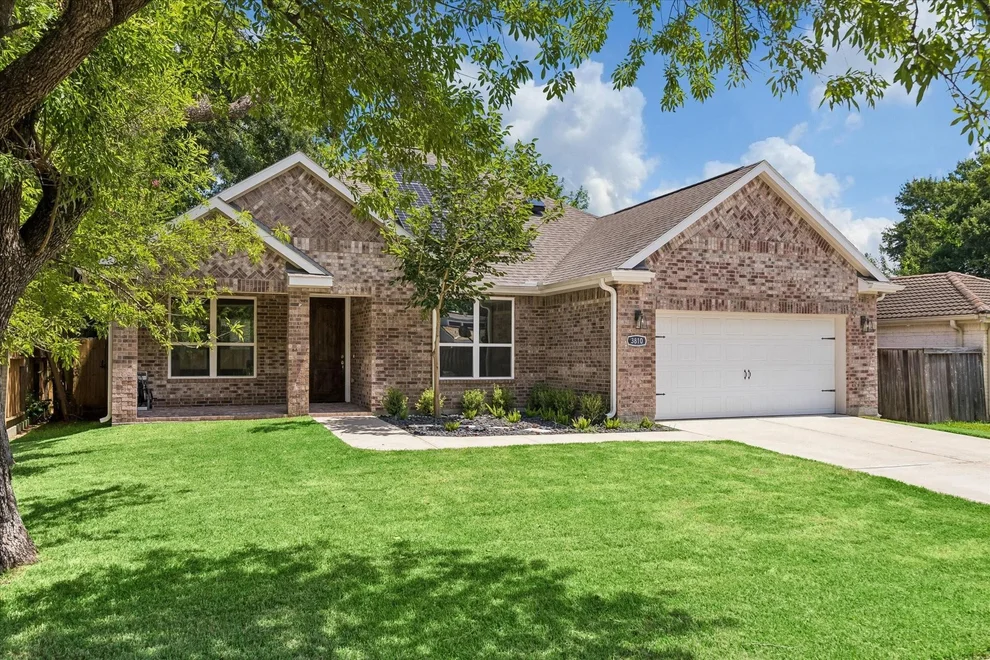 Unit for sale at 3810 Saratoga Drive, Houston, TX 77088