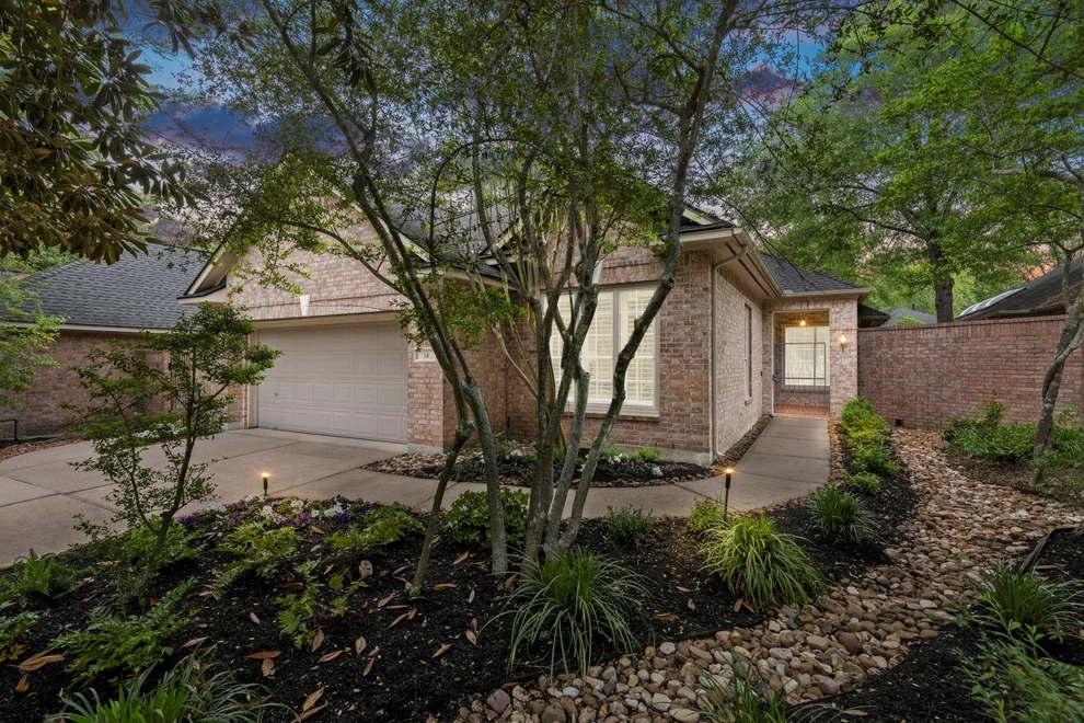 Unit for sale at 14 Prism Cove Place, The Woodlands, TX 77381