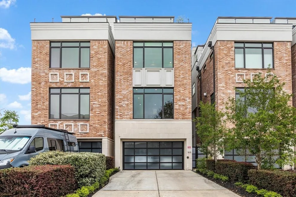 Unit for sale at 1616 W Clay Street, Houston, TX 77019