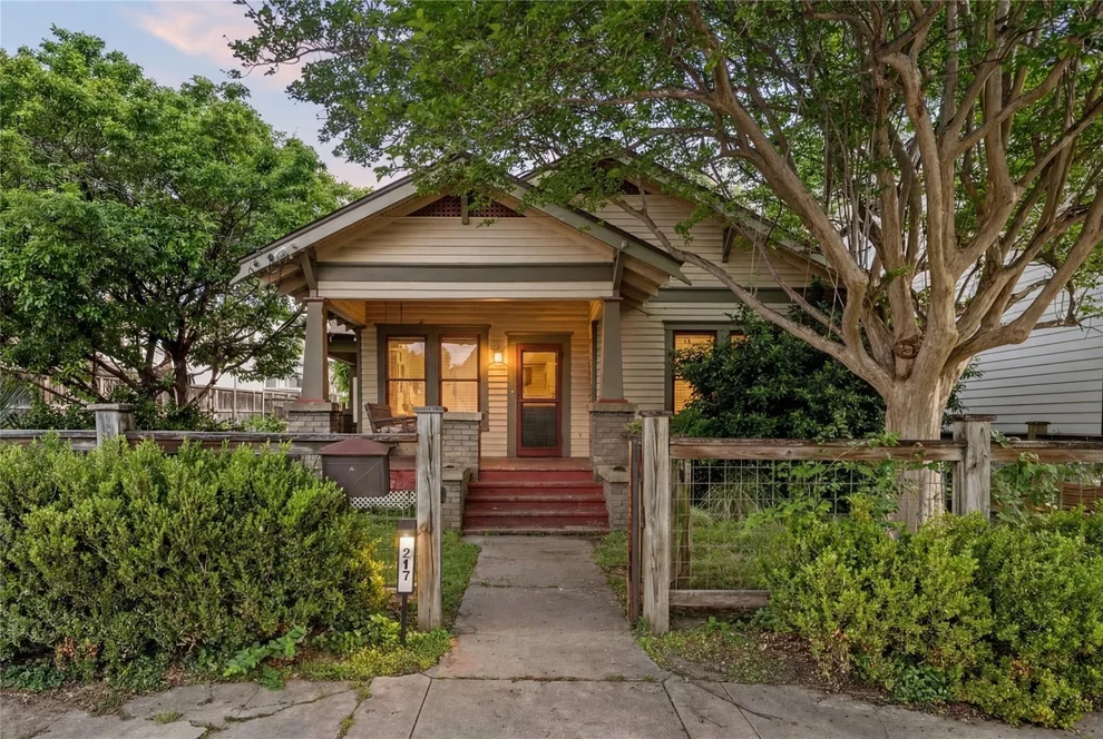 Unit for sale at 217 Teetshorn Street, Houston, TX 77009