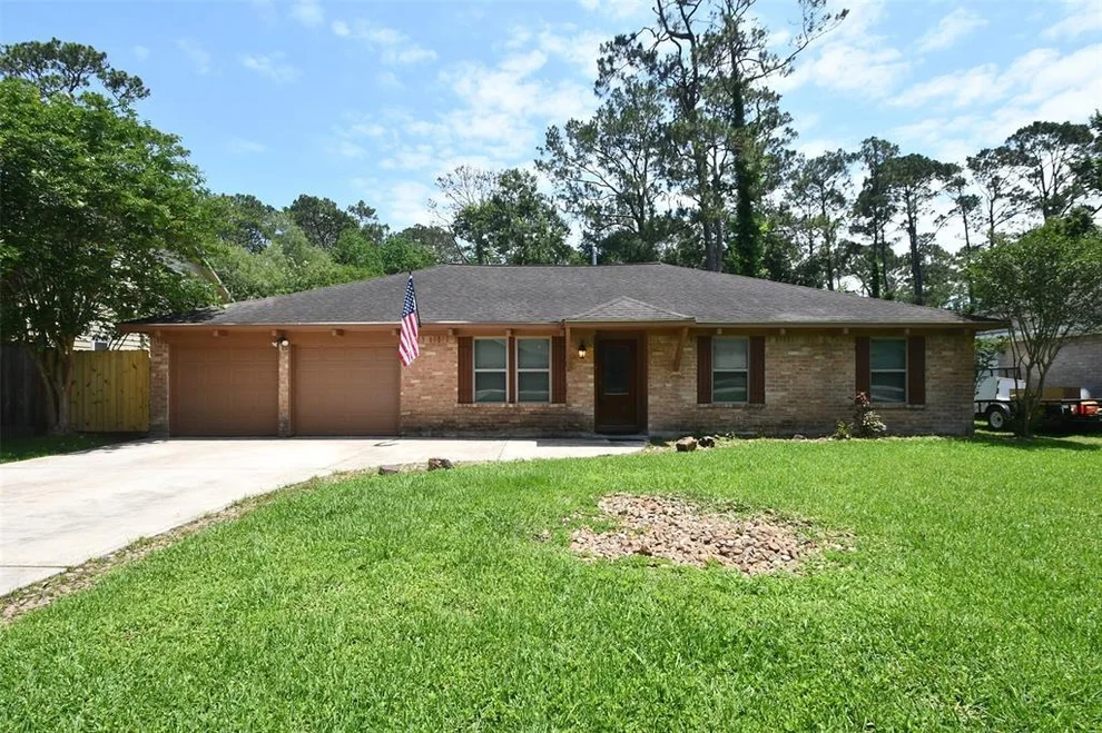 Unit for sale at 5513 Commodore Drive, Dickinson, TX 77539