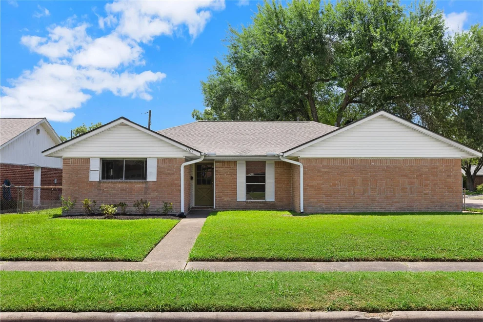 Unit for sale at 1101 E Rutgers Lane, Deer Park, TX 77536