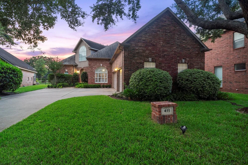 Unit for sale at 411 Brook Shore Court, Sugar Land, TX 77478