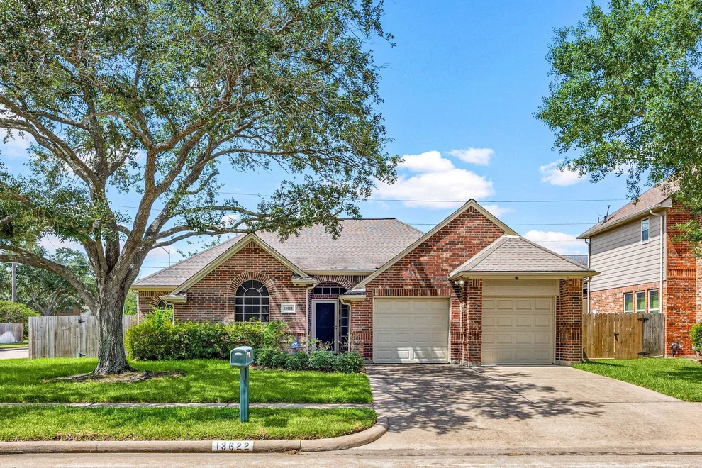 Unit for sale at 13622 Neston Drive, Houston, TX 77041