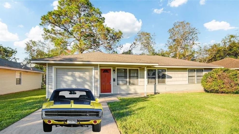 Unit for sale at 131 Laurel Street, Lake Jackson, TX 77566