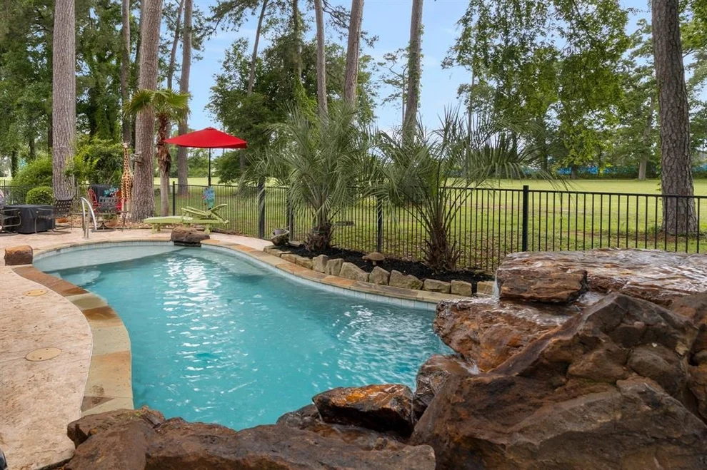 Unit for sale at 32 Laguna Road, Montgomery, TX 77356