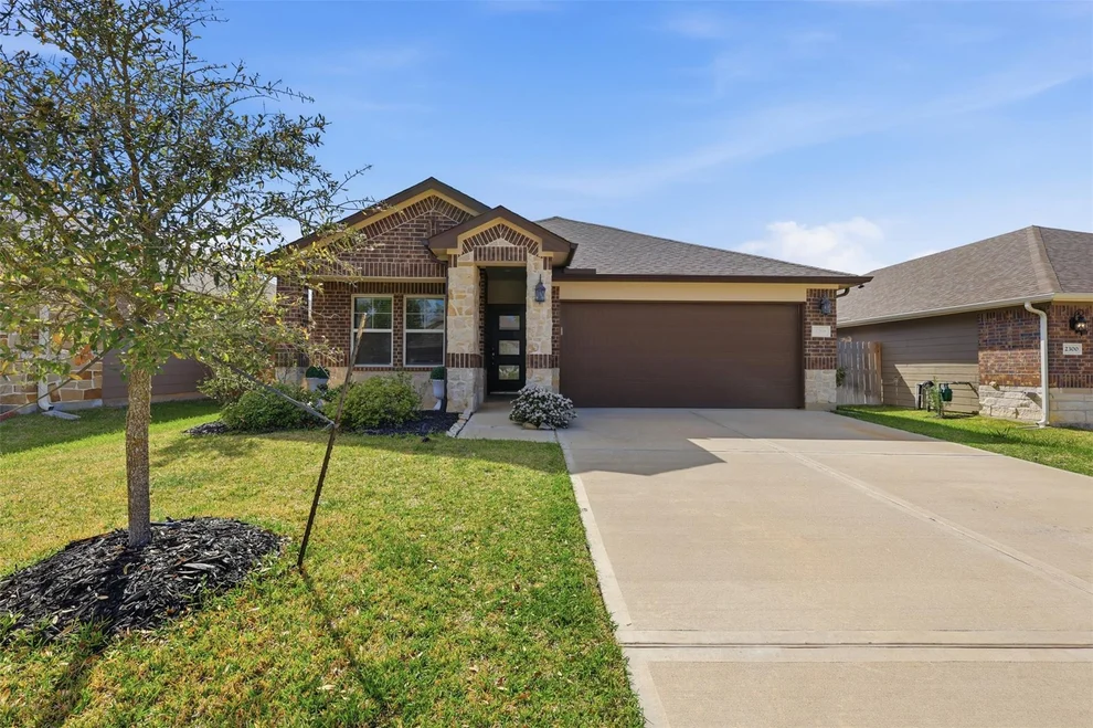 Unit for sale at 2304 W Winding Pines Drive, Tomball, TX 77375