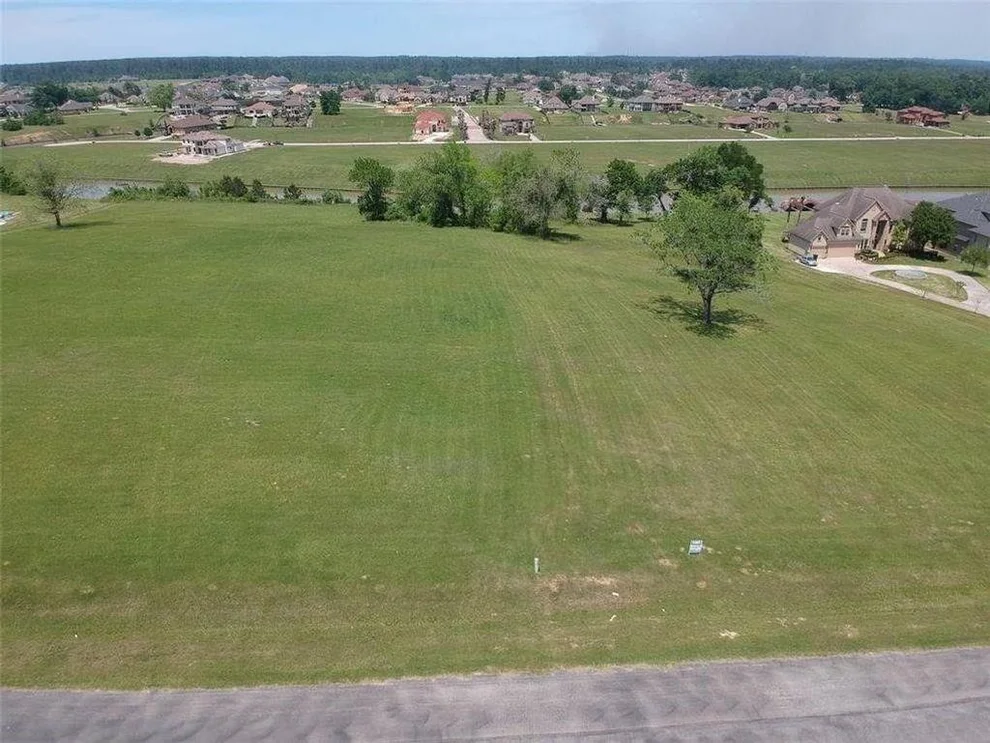 Unit for sale at 18992 Harbor Side Blvd Boulevard, Montgomery, TX 77356