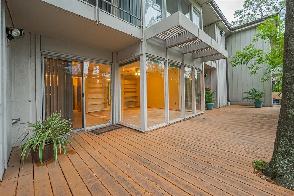 Unit for sale at 8211 Katy Fwy Freeway, Houston, TX 77024