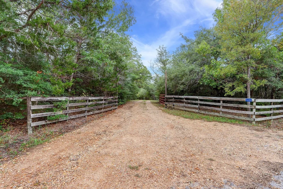 Unit for sale at 5400 Florida Chapel Road, Fayetteville, TX 78940