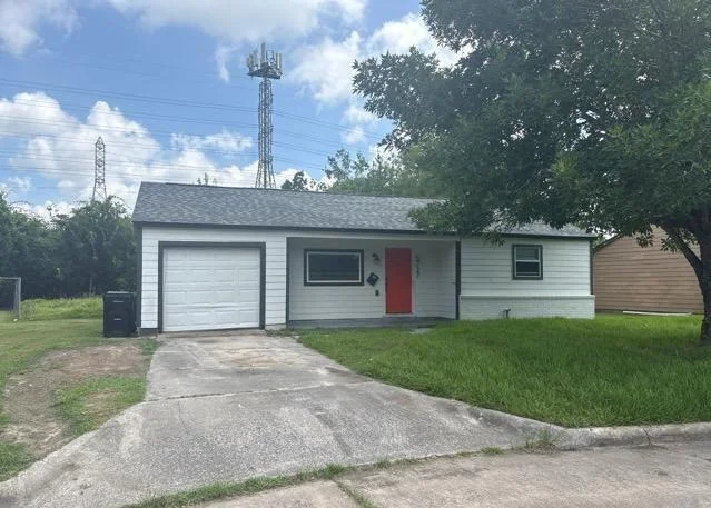 Unit for sale at 5727 Rue Street, Houston, TX 77033