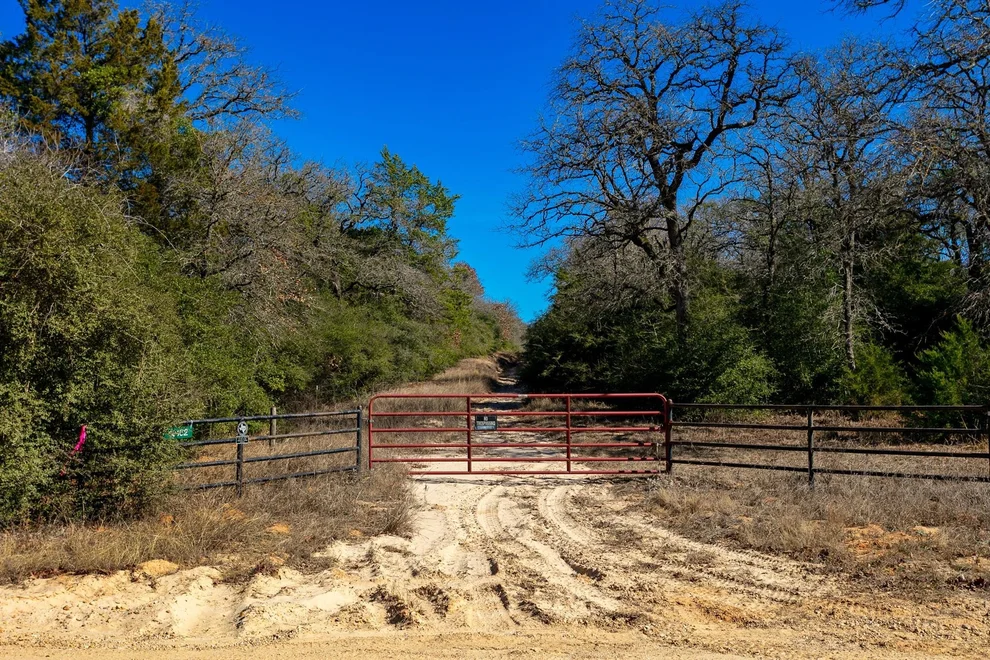 Unit for sale at 10162 County Road 321, Caldwell, TX 77836