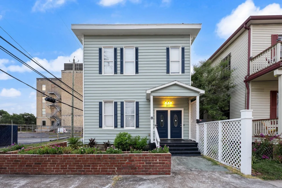 Unit for sale at 811 24th Street, Galveston, TX 77550