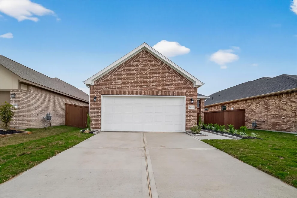 Unit for sale at 12327 Sunset Canyon Drive, Willis, TX 77318