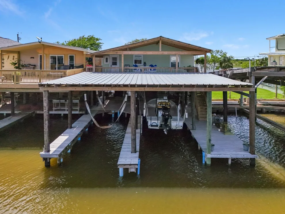 Unit for sale at 518 Marine Way, Freeport, TX 77541