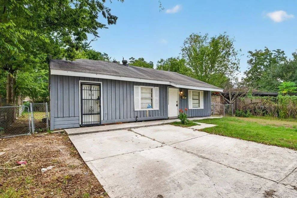 Unit for sale at 7319 Mountbatten Road, Houston, TX 77033