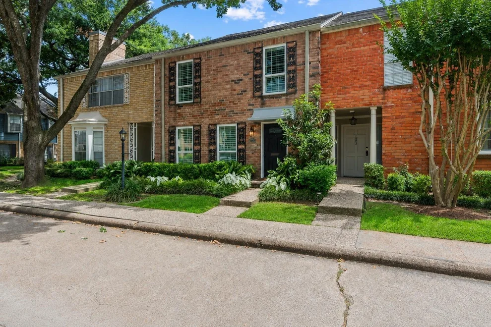 Unit for sale at 1645 W Sam Houston Parkway S, Houston, TX 77042