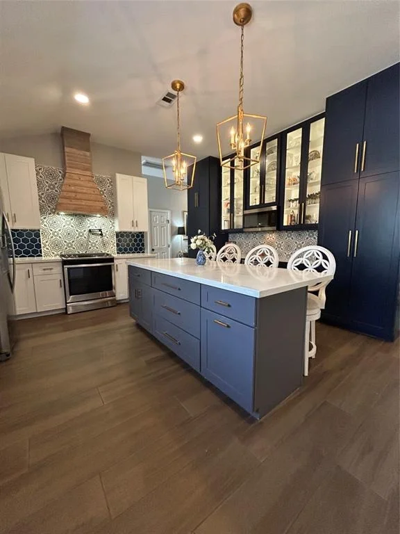Unit for sale at 10218 Barwood Drive, Houston, TX 77043