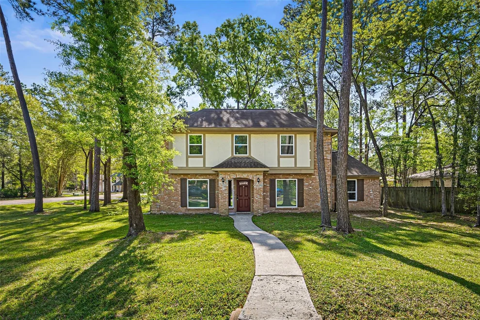 Unit for sale at 11904 N Blackjack Oak Circle, The Woodlands, TX 77380