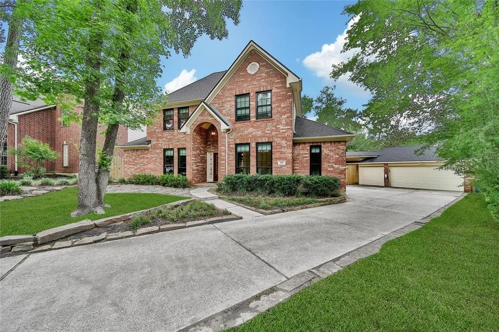 Unit for sale at 119 Frosted Pond Place, The Woodlands, TX 77381