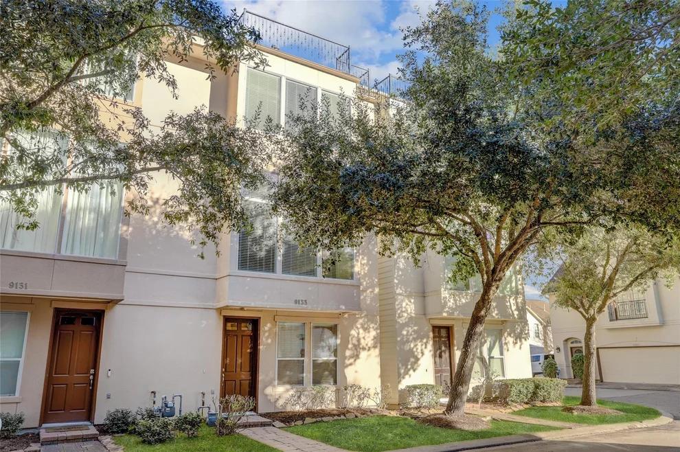 Unit for sale at 9133 Creekstone Lake Drive, Houston, TX 77054