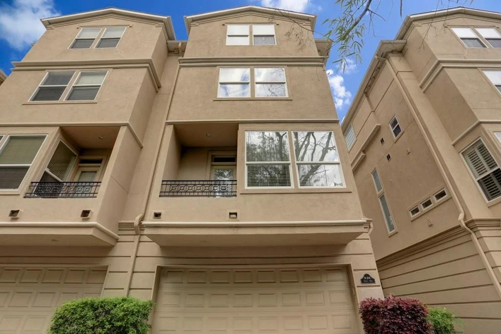 Unit for sale at 1515 Hyde Park Boulevard, Houston, TX 77006